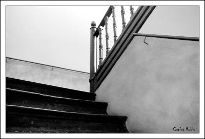 20090320005408-escalera.jpg